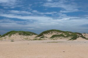 Sand dunes in Aimen Beach