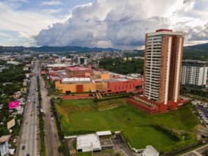Multiplaza Shopping Mall and the Panamerican Highway