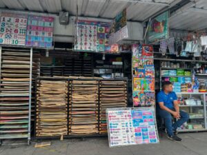 Stationary shop in San Salvador