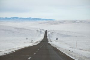 There are roads with slopes even though the terrain is predominantly flat There are roads with slopes even though the terrain is predominantly flat